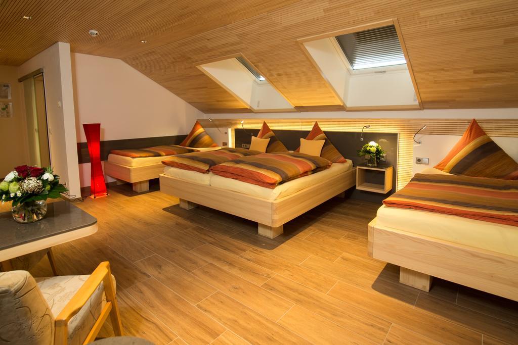 Hotel Garni Jaegerhof Sigmaringen Δωμάτιο φωτογραφία